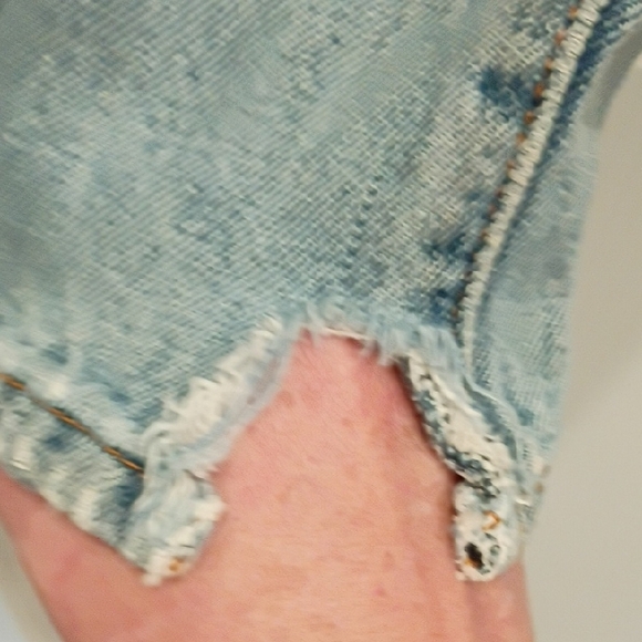 Levi's Distressed Light Blue Men's Jeans - Picture 11 of 13